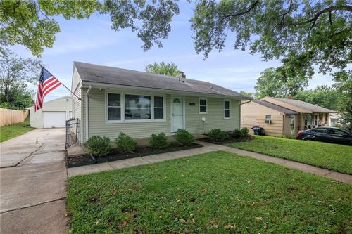 5415 N Garfield Ave, Kansas City, MO, 64118-5873 | Card Image