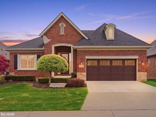 7172 Venturi Dr, Washington Township, MI, 48094-1916 | Card Image
