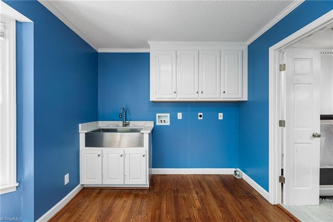 Laundry Room | Image 22