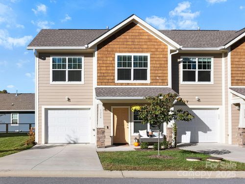 1214 Pauline Trail Dr, Arden, NC, 28704-1129 | Card Image