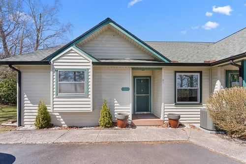 51 Fairway Villa Dr, Fancy Gap, VA, 24328-2770 | Card Image