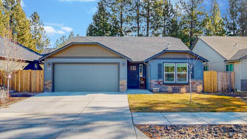 680 Mckinney Ranch Rd, Sisters, OR, 97759-3142 | Card Image