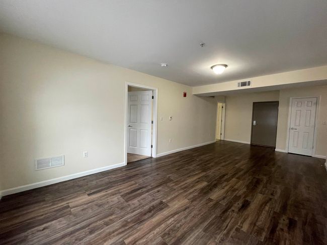 APT-105 - 10 Sentinel Ct, Condo with 2 bedrooms, 2 bathrooms and null parking in Manchester NH | Image 21