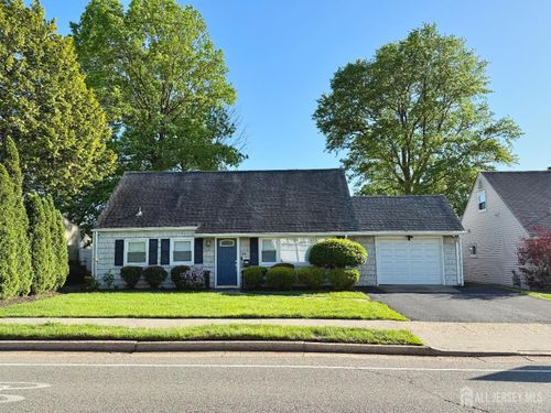 25 Lake Ave, Colonia, NJ, 07067-1322 | Card Image