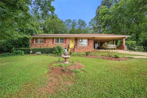 90 North Dr, Hampton, GA, 30228-1829 | Card Image