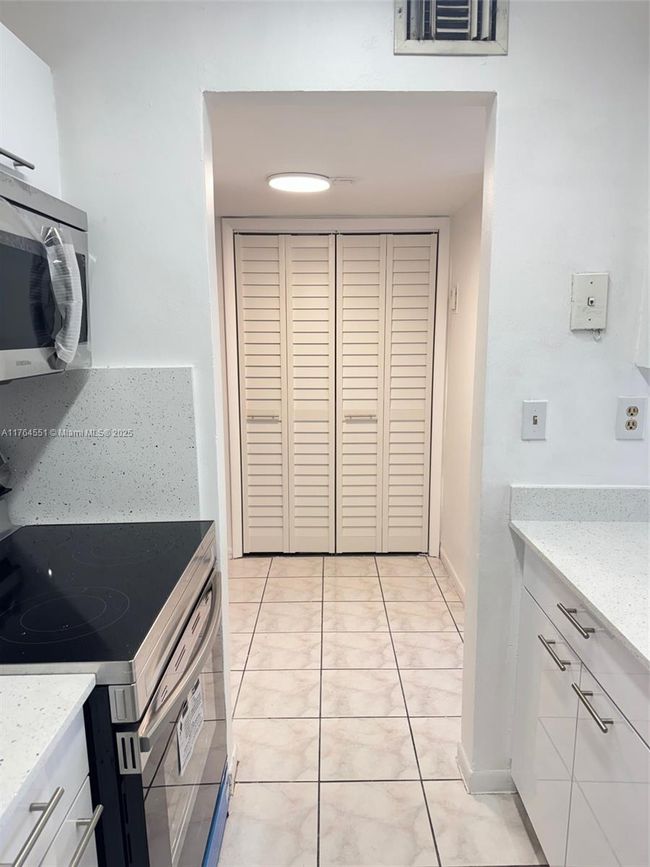 APT-407 - 677 Sw 9 Th Ave, Condo with 1 bedrooms, 1 bathrooms and null parking in Miami FL | Image 6