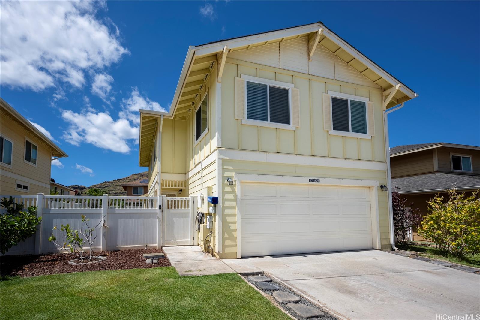 Laia St, Waianae, HI 96792