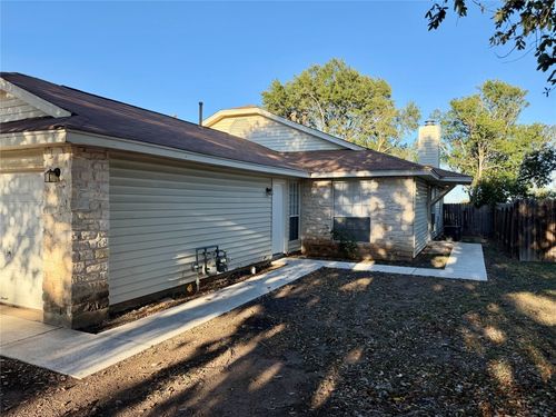 b-1510 S Medina Street, Lockhart, TX, 78644 | Card Image