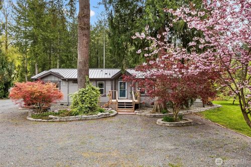 4915 Schwarzmiller Rd, Lake Stevens, WA, 98258-9817 | Card Image
