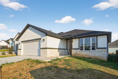 1604 Redwood Ct, Fredericksburg, TX, 78624-2203 | Card Image