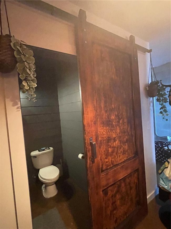 UNIT-27 - 2001 E 2 Nd Ave, Condo with 1 bedrooms, 2 bathrooms and null parking in TAMPA FL | Image 9