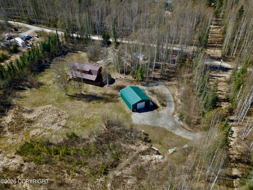 890 Amanita Rd, Fairbanks, AK, 99712-2928 | Card Image