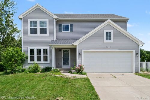 4339 Pebble Creek Blvd, Grand Blanc, MI, 48439-9066 | Card Image