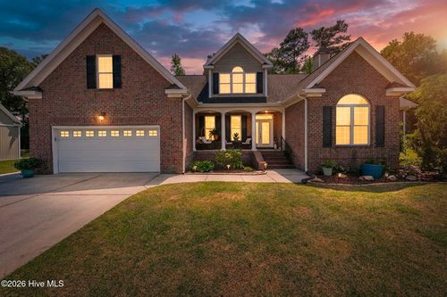 135 Staffordshire Dr, New Bern, NC, 28562-8441 | Card Image