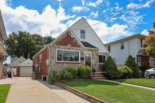 1408 Lowell Avenue, North Hempstead, NY, 11040 | Card Image