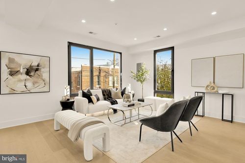 2-1810 Central Pl Ne, WASHINGTON, DC, 20002-1704 | Card Image