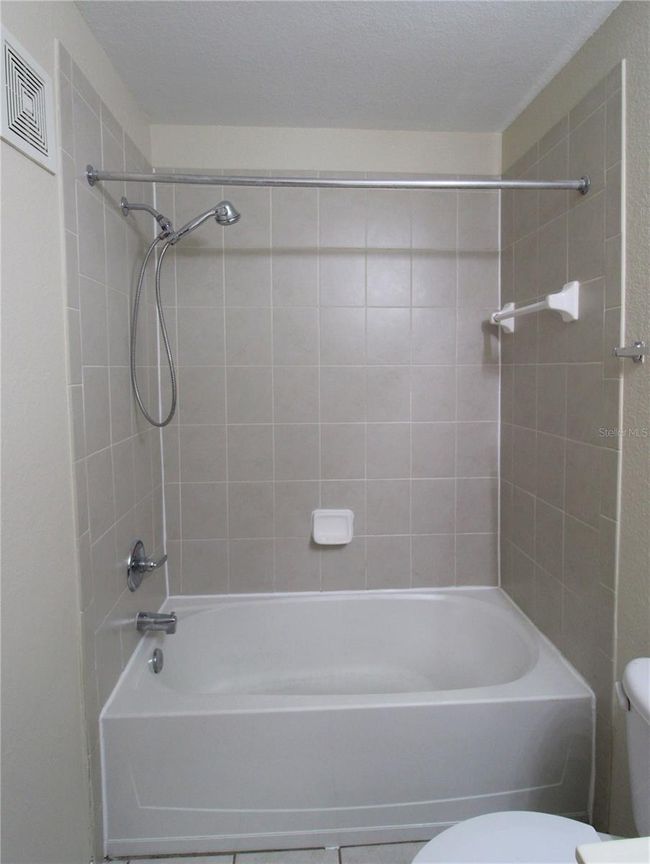 Guest Bathroom | Image 12