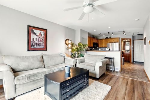 unit-d-2900 Samuel Ct Sw, Cedar Rapids, IA, 52404-7847 | Card Image