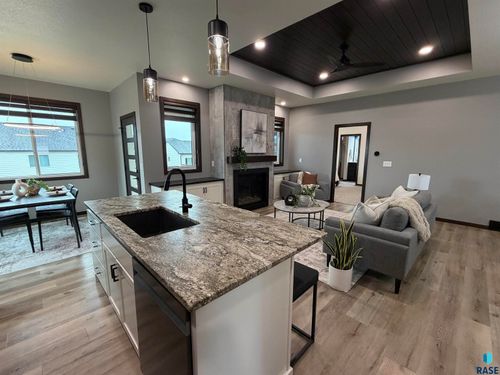 4104 Infield Ave Avenue, Sioux Falls, SD, 57110 | Card Image