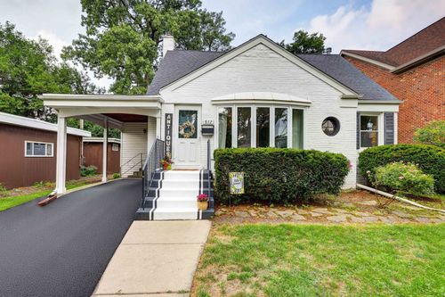 832 Sylviawood Ave, Park Ridge, IL, 60068-2250 | Card Image