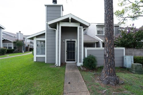 632-6324 Shadow Tree Dr, Houston, TX, 77035-6660 | Card Image