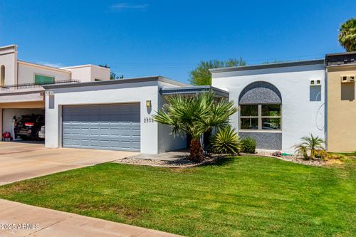 2506 E Crittenden Ln, Phoenix, AZ, 85016-7452 | Card Image