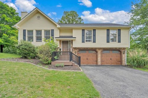7851 Cedar Edge Rd, Roanoke, VA, 24018-5848 | Card Image