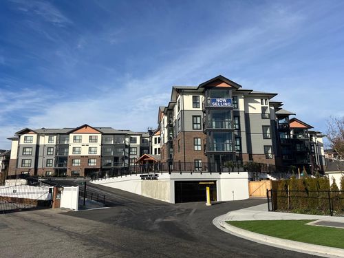 312 - 8497 Young Rd, Condo with 1 bedrooms, 1 bathrooms and 1 parking in Chilliwack BC | Card Image
