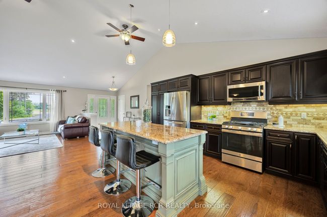 245327 5 Sideroad, House other with 5 bedrooms, 4 bathrooms and 8 parking in Amaranth ON | Image 17