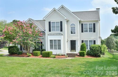 10402 Friarsgate Rd, Huntersville, NC, 28078-5230 | Card Image