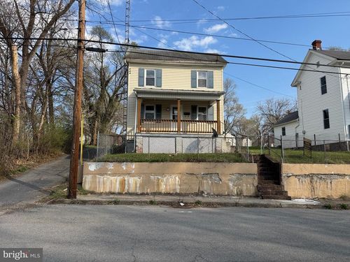 719 3rd St, MARTINSBURG, WV, 25404-4623 | Card Image