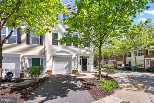 8341 Broderick Cir, Gaithersburg, MD, 20877-3709 | Card Image