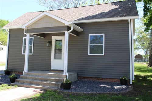 313 N Wood St, Shelbyville, IL, 62565-1457 | Card Image