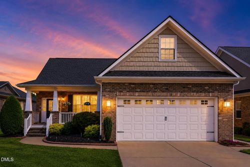 813 Canyoncreek Ln, Fuquay Varina, NC, 27526-5222 | Card Image