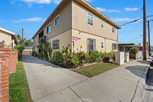 3213 Hill St, Huntington Park, CA, 90255-6461 | Card Image