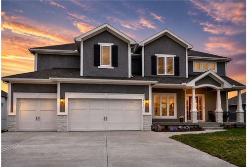 9411 98th Ter, Kansas City, MO, 64157-8049 | Card Image