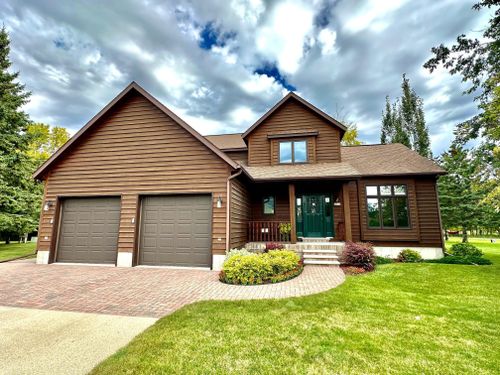 312 Oakdale Ct Ne, Warroad, MN, 56763 | Card Image