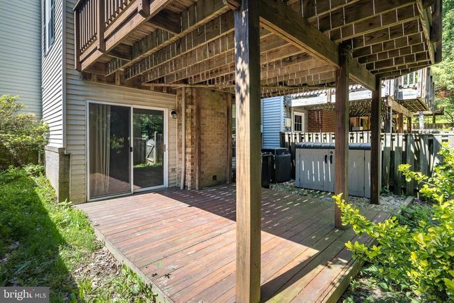 7710 Asterella Ct, Townhouse with 3 bedrooms, 4 bathrooms and null parking in SPRINGFIELD VA | Image 35