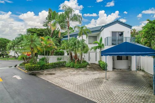 250 Ne 212th St, Miami, FL, 33179-1109 | Card Image