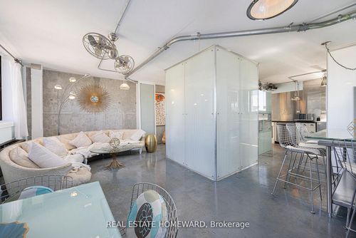 702-665 Kennedy Rd, Scarborough, ON, M1K5E2 | Card Image