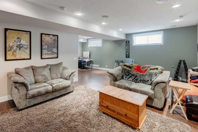 238 Kingsbury View Se, Home with 4 bedrooms, 3 bathrooms and 4 parking in Airdrie AB | Image 33