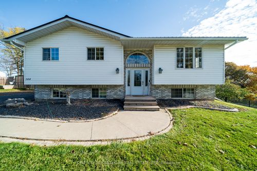 144 Centre St, Deseronto, ON, K0K1X0 | Card Image