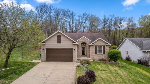 630 Bridgeview Ave, Chester, WV, 26034-2148 | Card Image