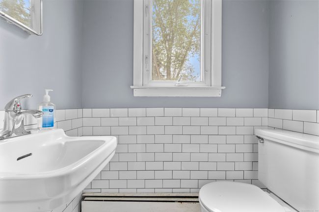 21 Cadwell Rd, House other with 3 bedrooms, 3 bathrooms and null parking in Bloomfield CT | Image 20