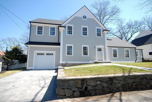 32 Hickory Cliff Rd, Newton, MA, 02464-1209 | Card Image
