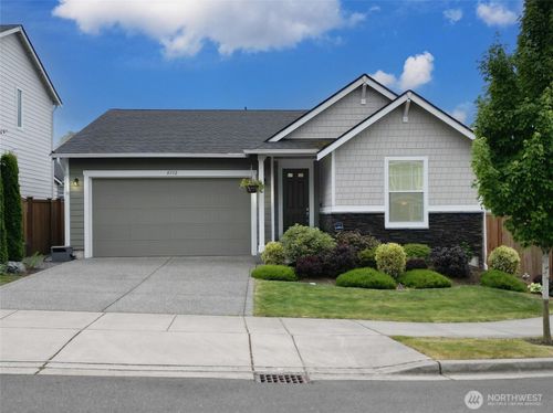 8332 57th Pl Ne, Marysville, WA, 98270-4576 | Card Image