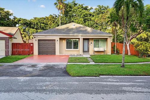 8601 Sw 16th St, Pembroke Pines, FL, 33025-3306 | Card Image