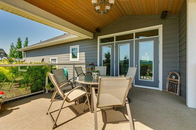 226018 30 Street W, House other with 2 bedrooms, 3 bathrooms and 8 parking in Rural Foothills County AB | Image 20