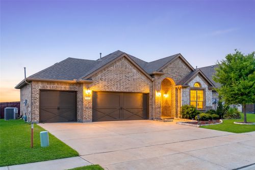 1303 Axis Deer Rd, Arlington, TX, 76002-4901 | Card Image