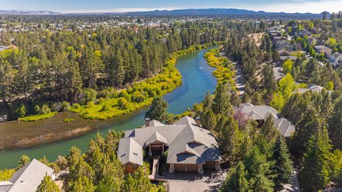 247 Nw Scenic Heights Dr, Bend, OR, 97703-7548 | Card Image